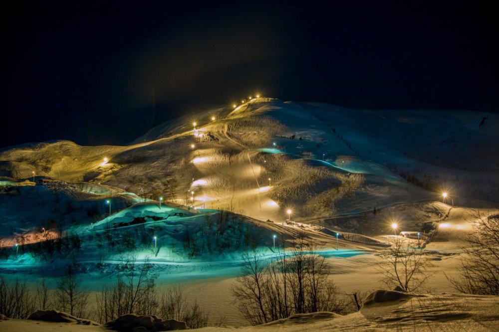 Øren Hotel Høyanger Buitenkant foto