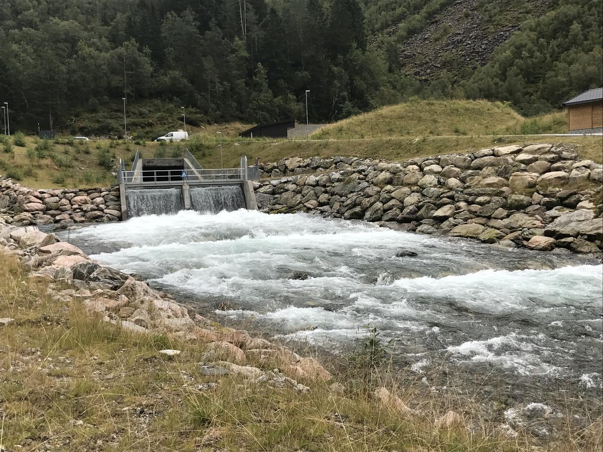 Øren Hotel Høyanger Buitenkant foto